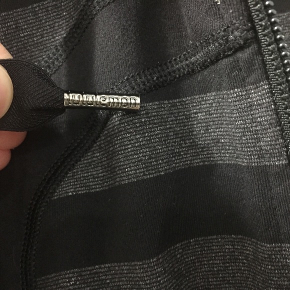 🛑 SOLD LULULEMON In Stride Zip Up Jacket - Picture 10 of 16